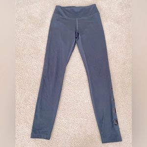 Dark grey leggings from PINK by Victoria’s Secret!